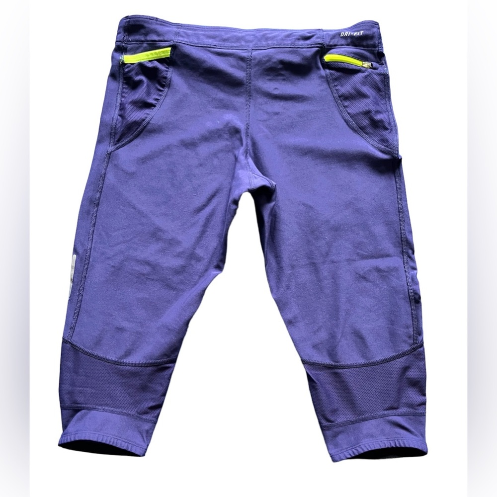 L, NIKE Dri-Fit athletic running capri’s with small pockets - Picture 16 of 17